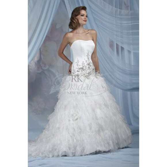 Impression Bridal Wedding Dress 11001 - Picture 1 of 7